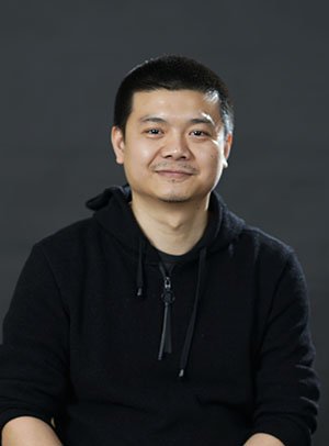 行业背景多样