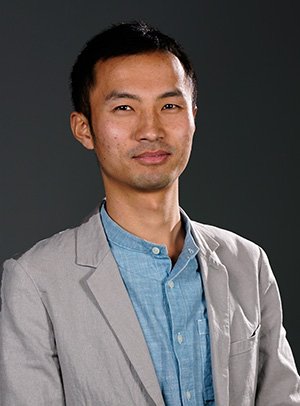 办公室主任带领办公室团队成员协助cc